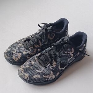 Nike Metcon 4 XD Premium Floral Training Running Shoes SZ 8.5 CD3473-001